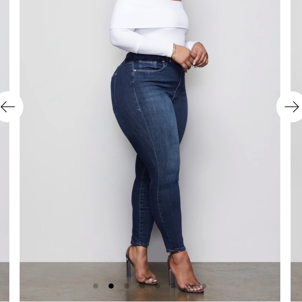 NWT Good American High Waist Good Legs Crop ean